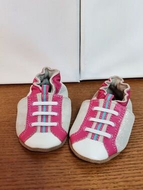 Pink and White Girls' Soft Sole Robeez Shoes
